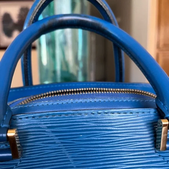 Louis Vuitton Blue Epi Leather Satchel - Picture 5 of 16
